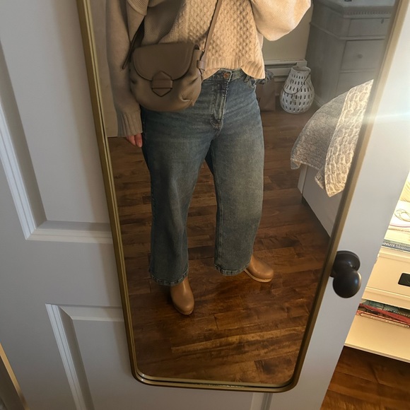 MARC by MARC JACOBS taupe leather crossbody purse - Picture 3 of 7